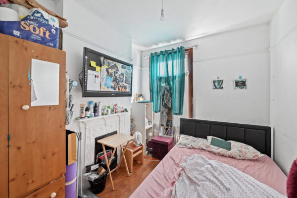 3 Bed House 191 Wanstead Park Road  £560,000