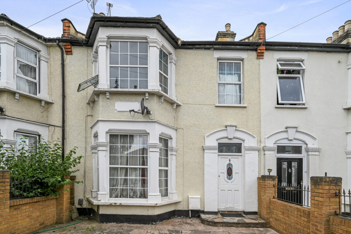 3 Bed House 191 Wanstead Park Road  £560,000