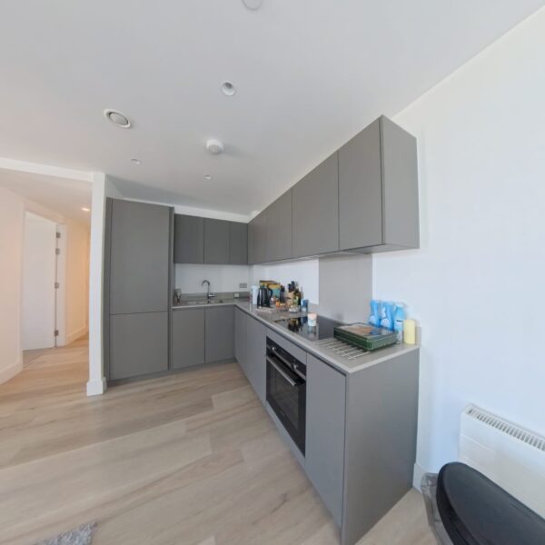 1 Bed Flat FOR SALE Marshgate Lane