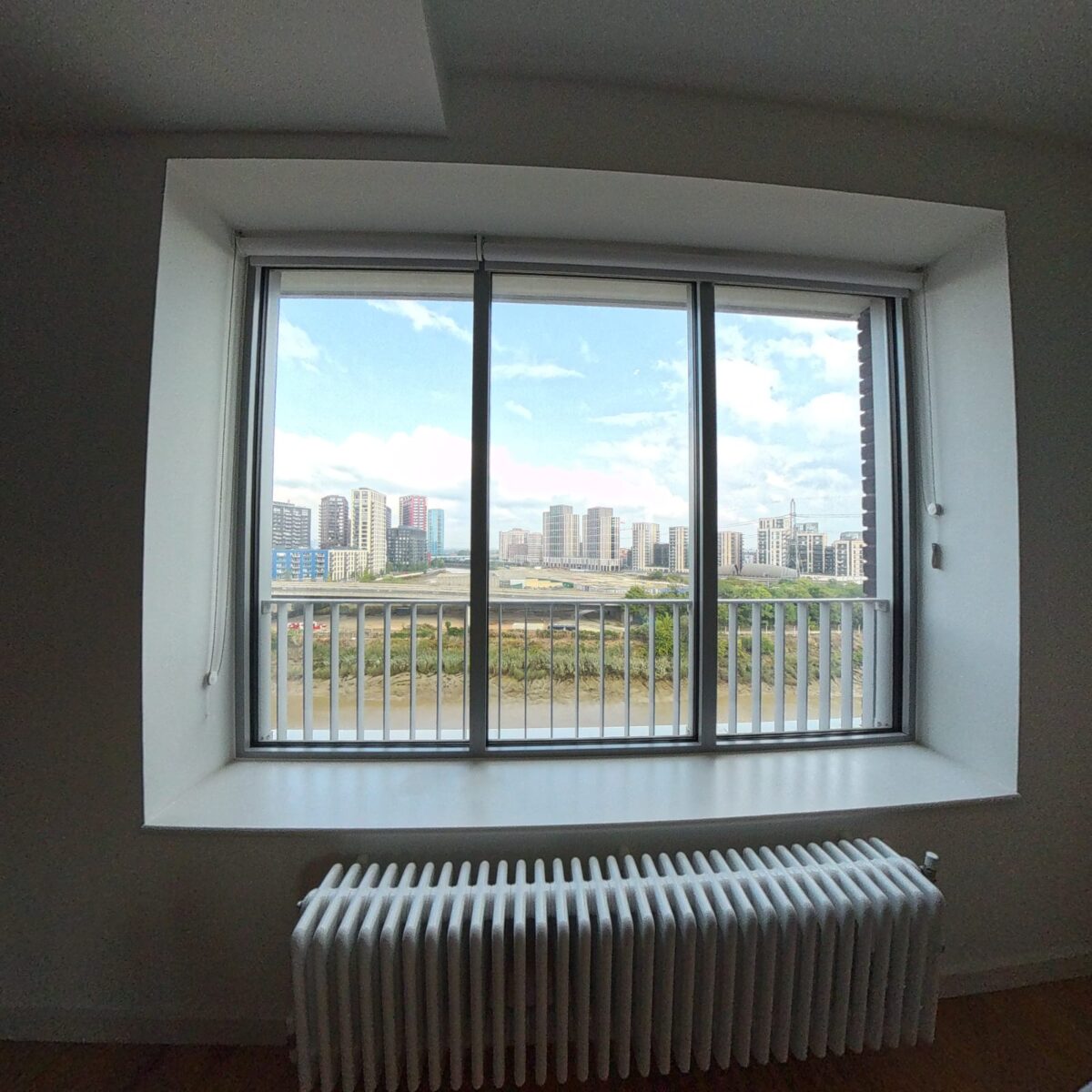 Stunning 1 Bed Flat in Docklands Good Luck Hope Road E14 0XG