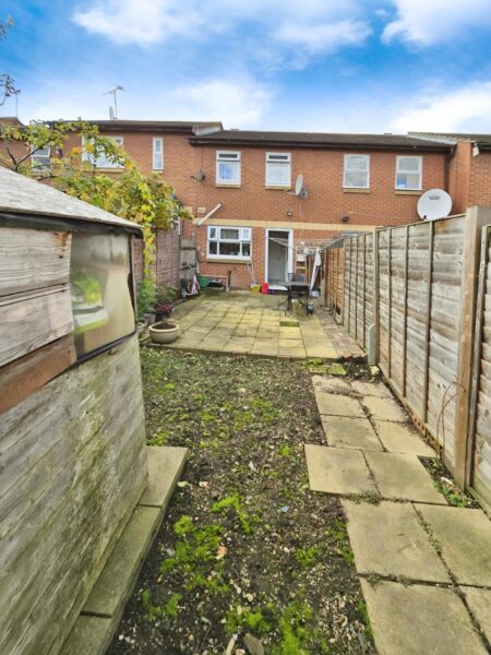 2 Bed Terraced house NUTMEG CLOSE E16 4PG £450,000