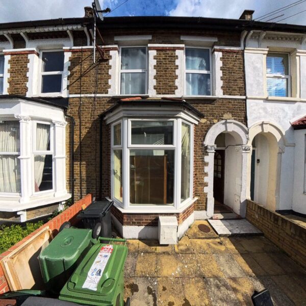 3 Bed House Mornington Road E11 £775k