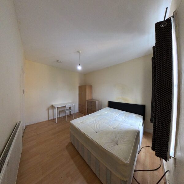 3 Bed House Mornington Road E11 £775k