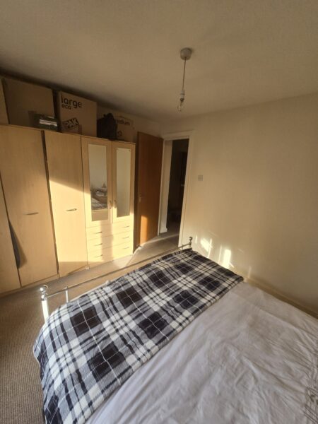 2 bed flat for rent £1850 Cricklywood Lane NW2 1HW