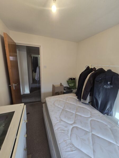 2 bed flat for rent £1850 Cricklywood Lane NW2 1HW