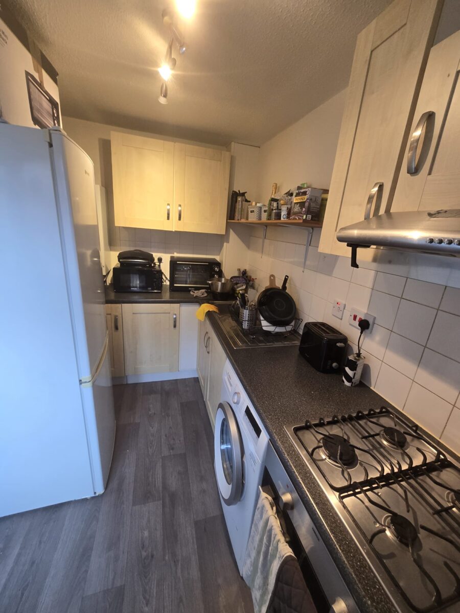 2 bed flat for rent £1850 Cricklywood Lane NW2 1HW