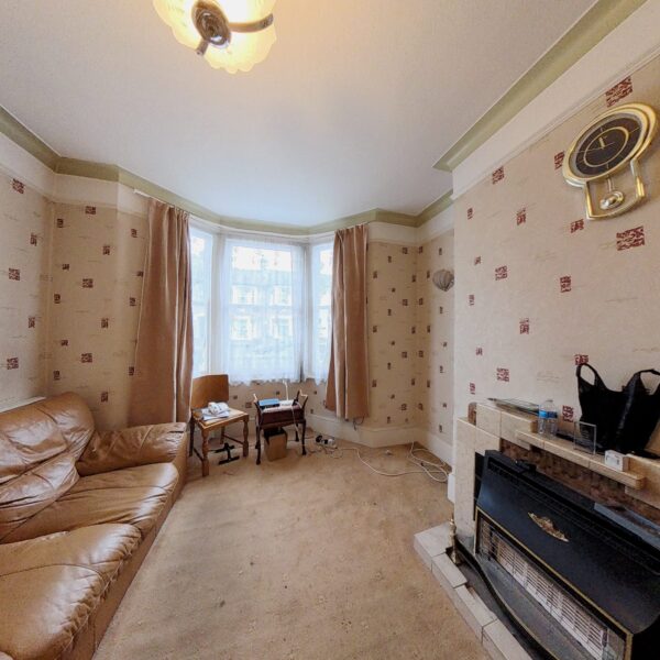 3 Bed Mid Terrace property, Park Avenue IG11 8QX