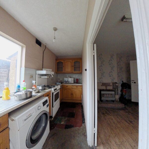 3 Bed Mid Terrace property, Park Avenue IG11 8QX