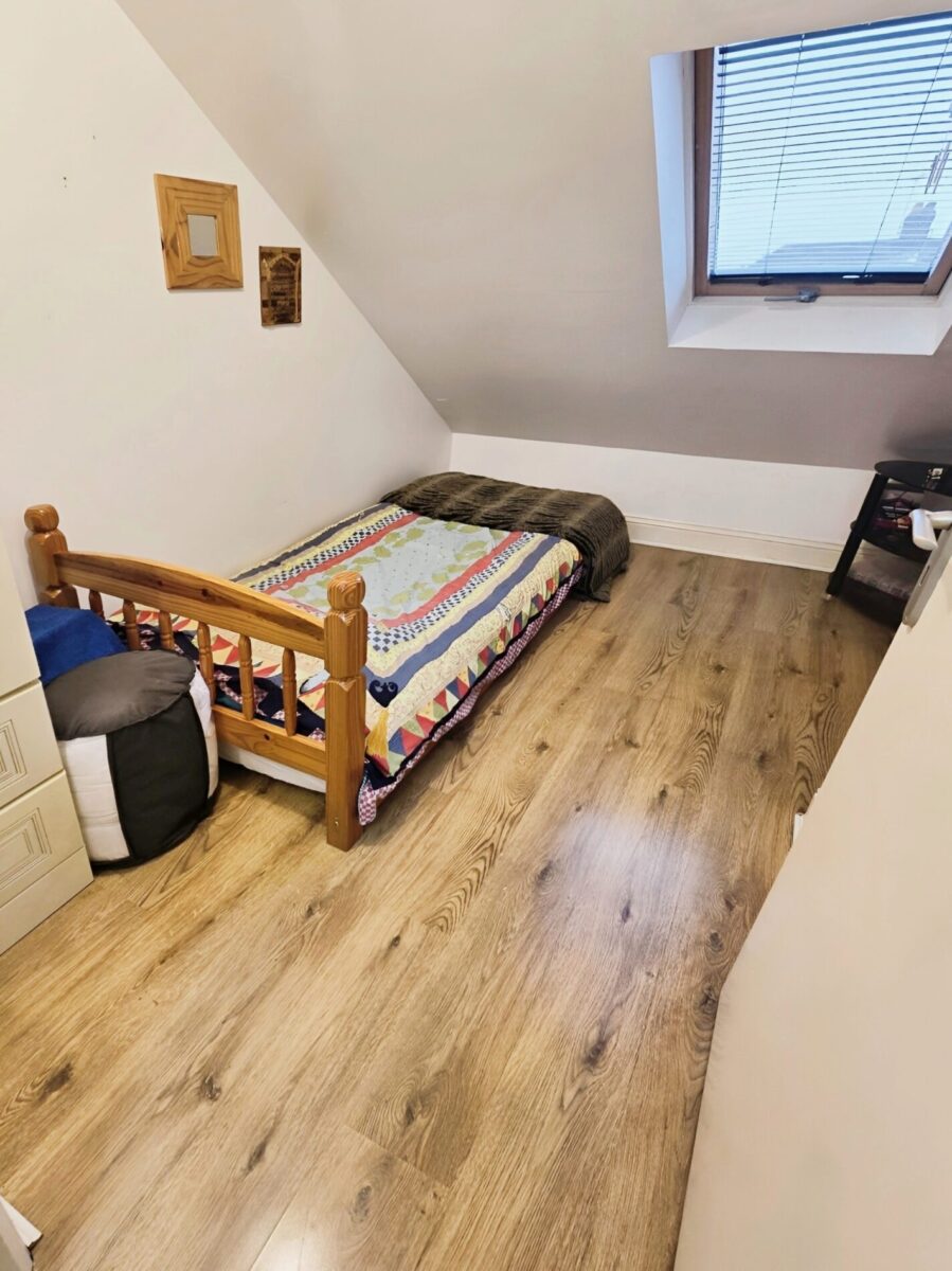 6 Bed House To Rent In Ilford IG3 9DF  £3400