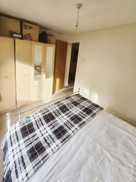 2 bed flat for rent £1850 Cricklywood Lane NW2 1HW