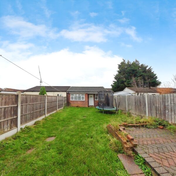 4 Bed End Terraced House IG1 £575000